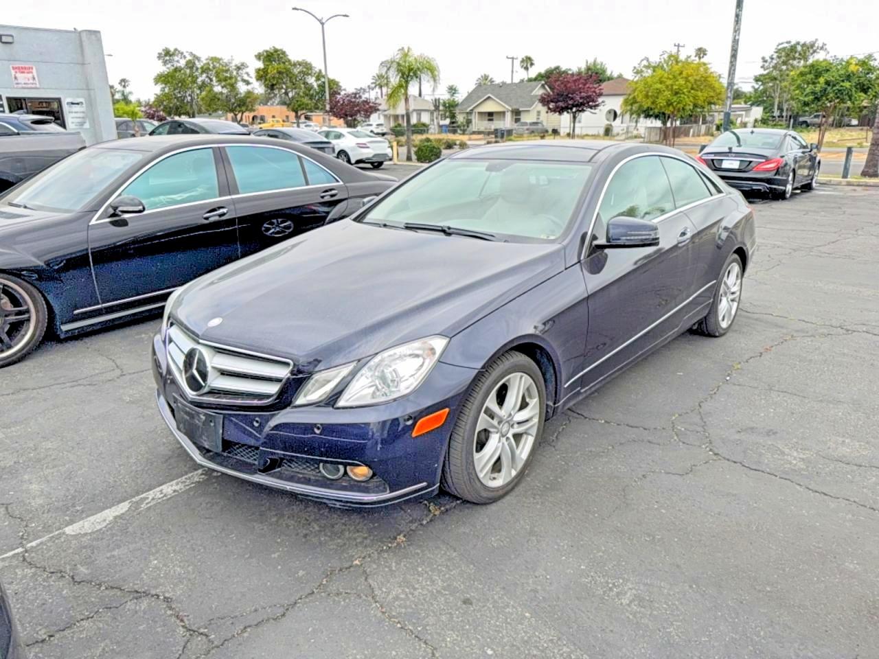 2011 Mercedes-benz E 350 Синий vin: WDDKJ5GB1BF093708