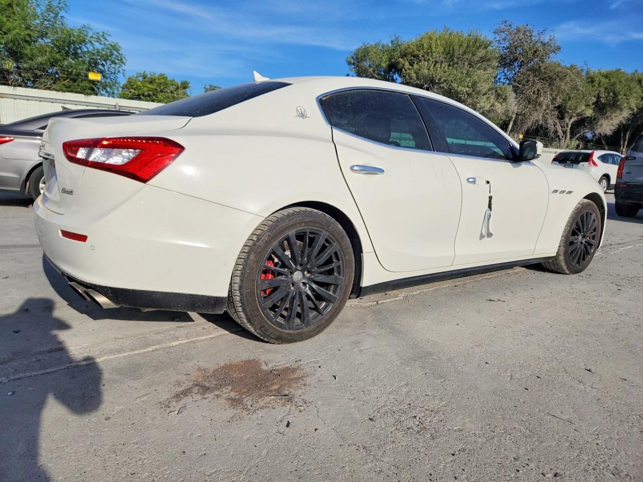 2014 Maserati Ghibli S White vin: ZAM57RTAXE1106530