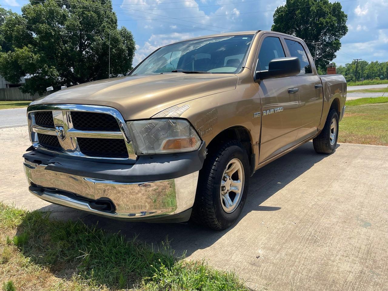 2011 Dodge Ram 1500 Gold vin: 1D7RB1CT5BS654146