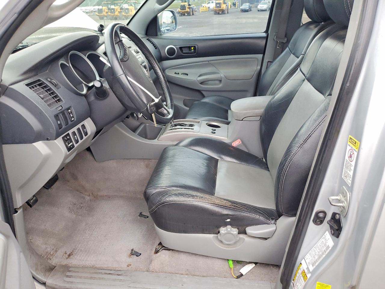 2010 Toyota Tacoma Prerunner Access Cab Silver vin: 5TETU4GN1AZ676744