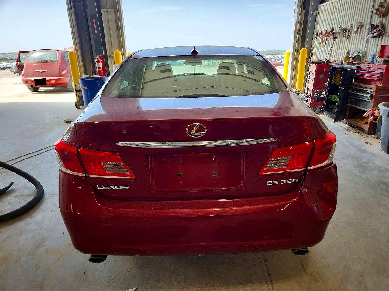 2010 Lexus Es 350 Maroon vin: JTHBK1EG3A2347969