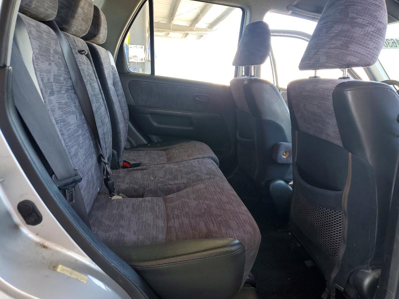 2002 Honda Cr-v Lx Silver vin: JHLRD68412C016721