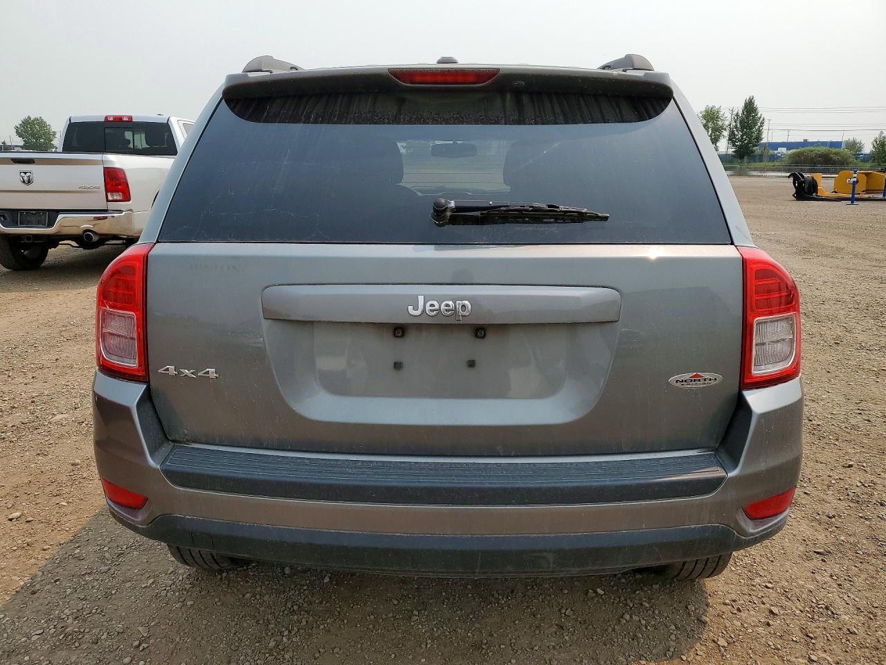 2012 Jeep Compass Gray vin: 1C4NJDABXCD523064