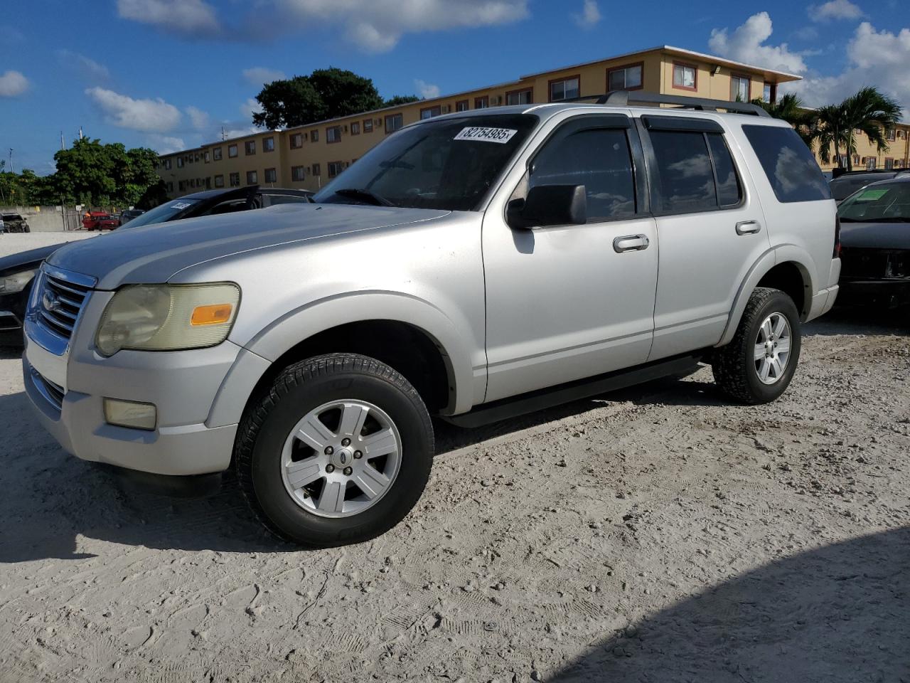 2010 Ford Explorer Xlt Silver vin: 1FMEU6DE6AUB07868
