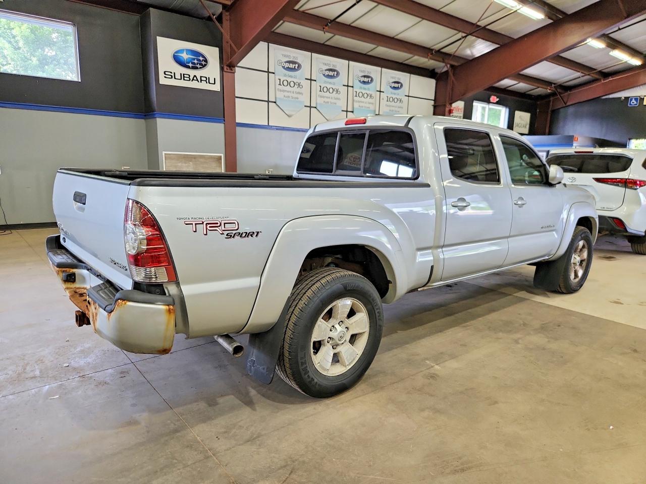 2009 Toyota Tacoma Double Cab Long Bed Silver vin: 3TMMU52N99M015652