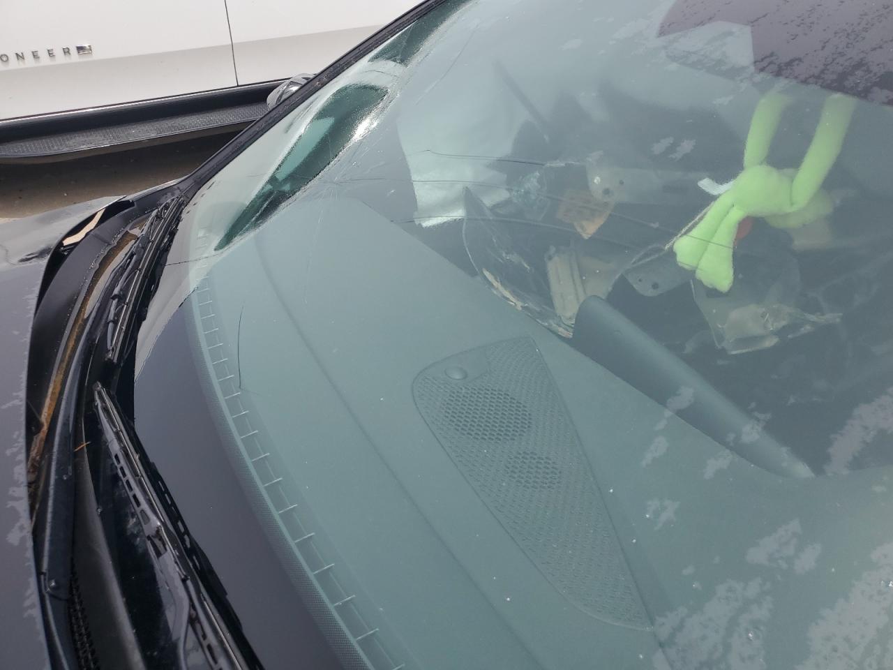 2025 Hyundai Elantra N Line Black vin: KMHLR4DF5SU032345 Damage: Windshield, Broken, Replacement Required