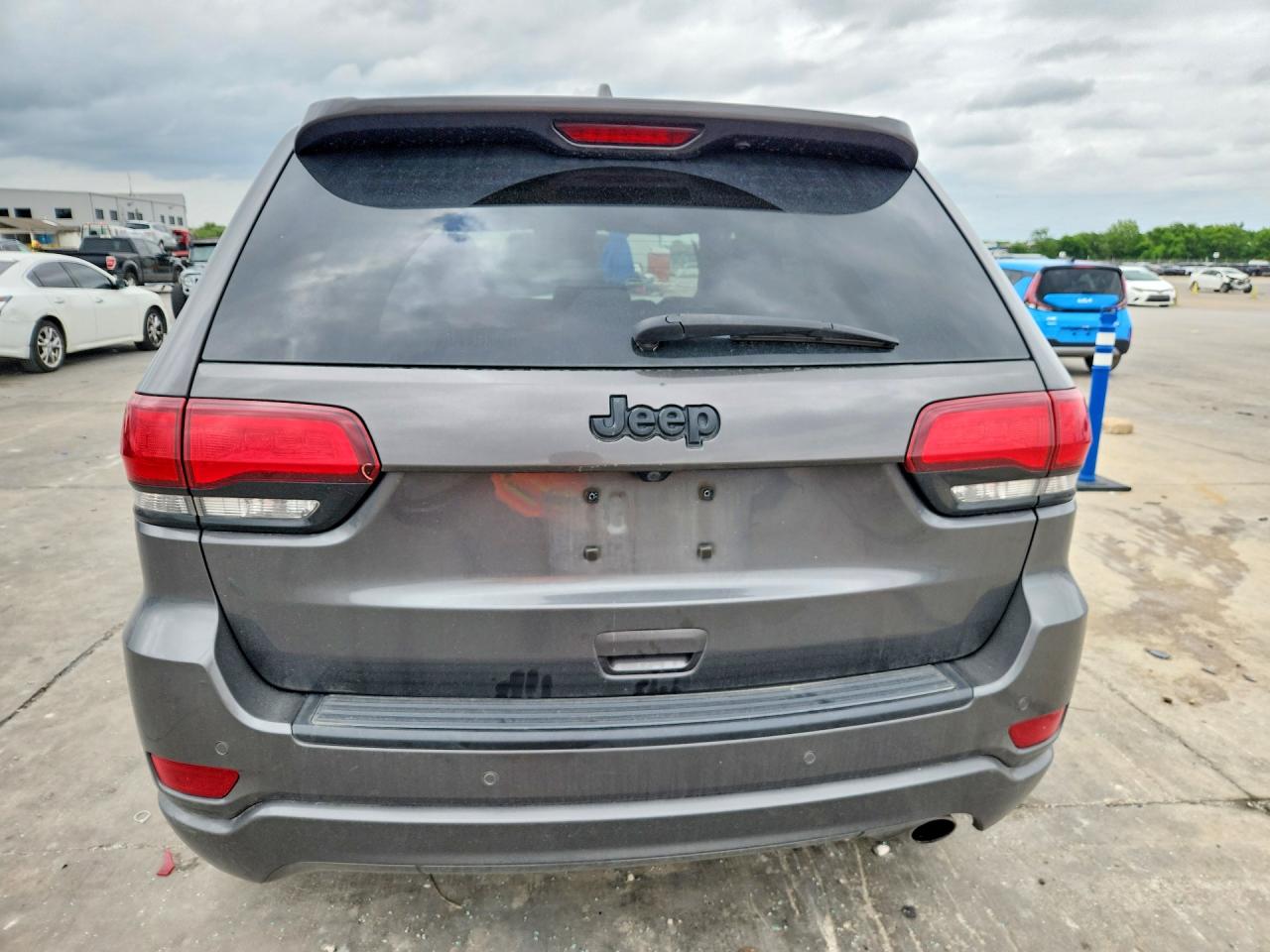 2020 Jeep Grand Cherokee Laredo Серый vin: 1C4RJEAG8LC316729