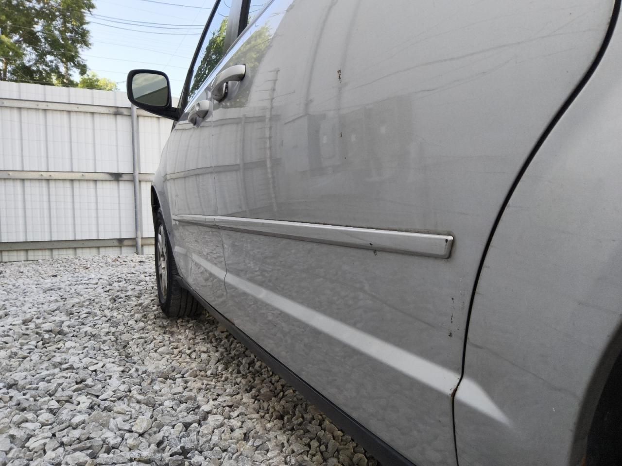 2010 Dodge Grand Caravan Se Серебряный vin: 2D4RN4DE7AR219554 Damage: Left Sliding Door, Dent(S) W/ Paint Dmg, 1 To 2 Inches