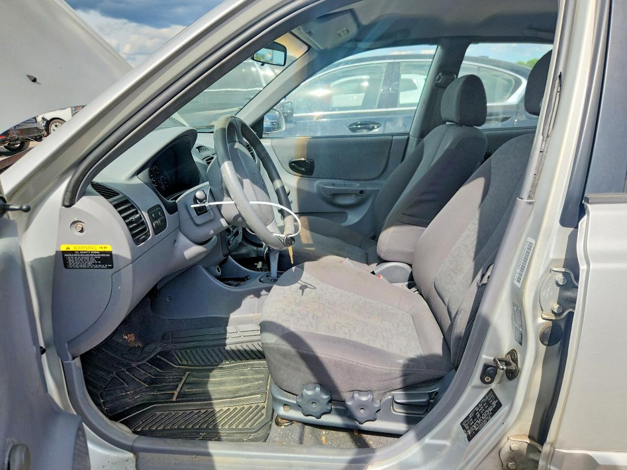 2004 Hyundai Accent Gl Silver vin: KMHCG45C64U561378
