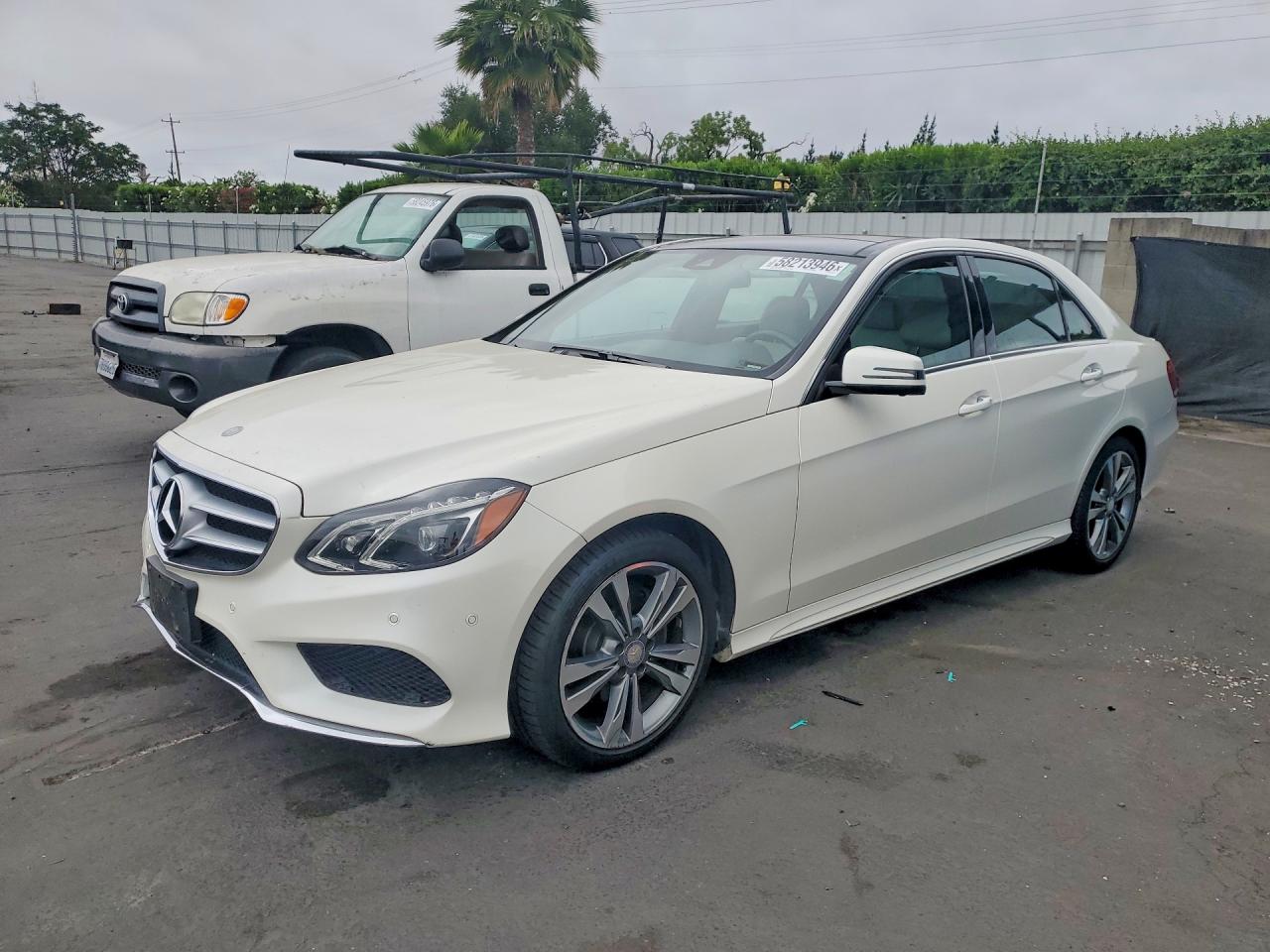 2014 Mercedes-benz E 350 White vin: WDDHF5KB8EB017725