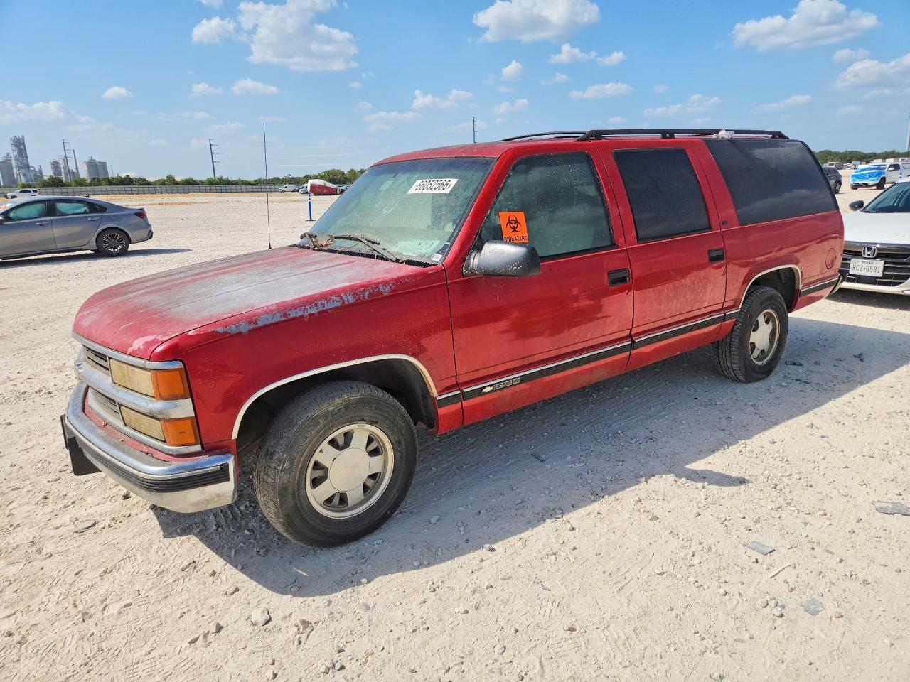 1999 Chevrolet Suburban C1500 Красный vin: 3GNEC16R8XG116455