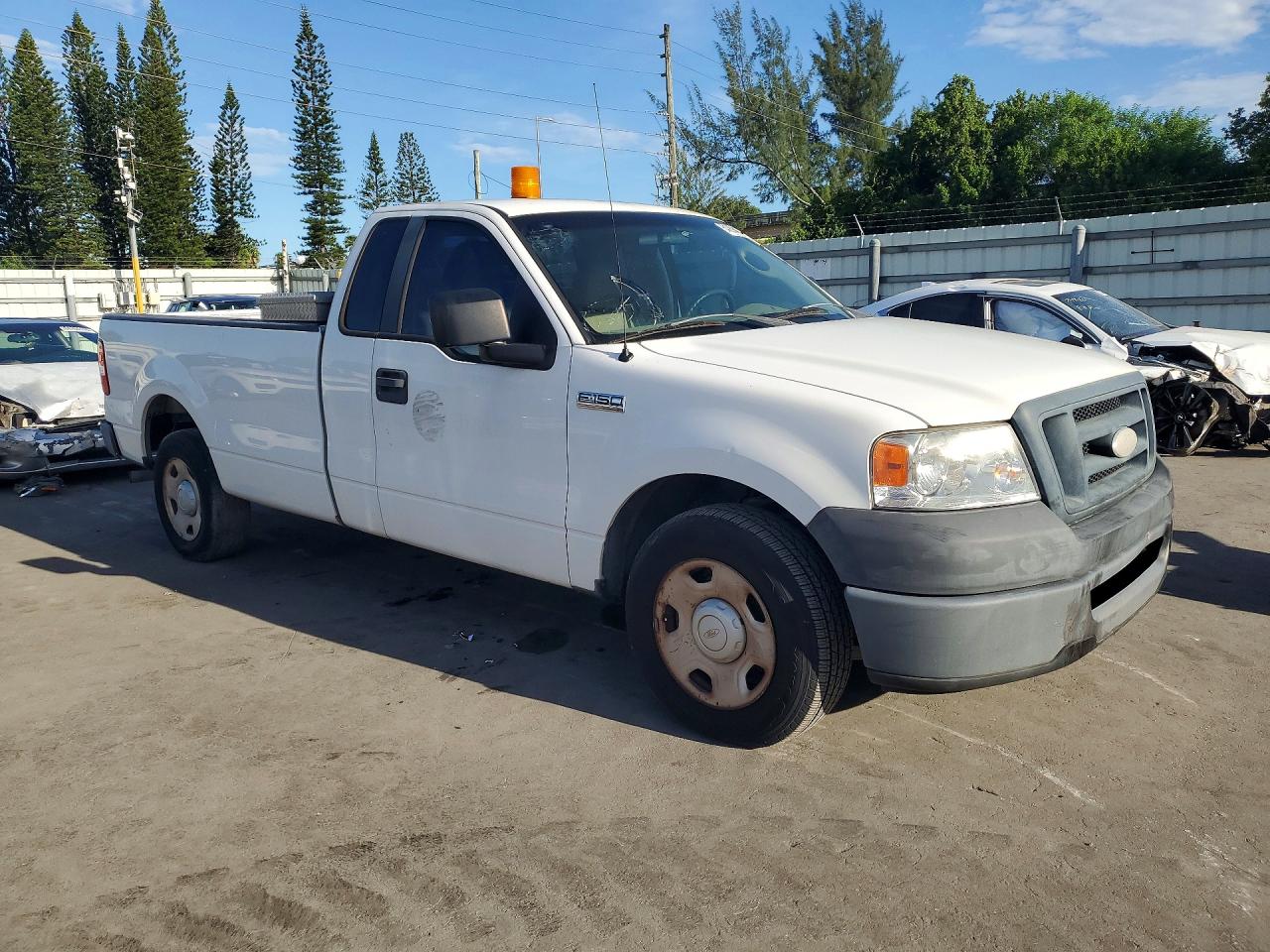 2008 Ford F150 White vin: 1FTRF12268KC11147