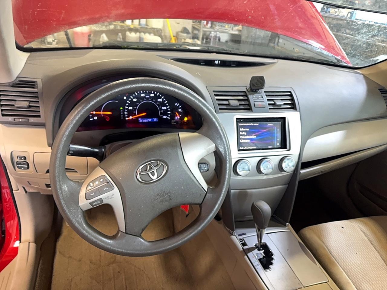 2011 Toyota Camry Le Red vin: 4T4BF3EK4BR150080