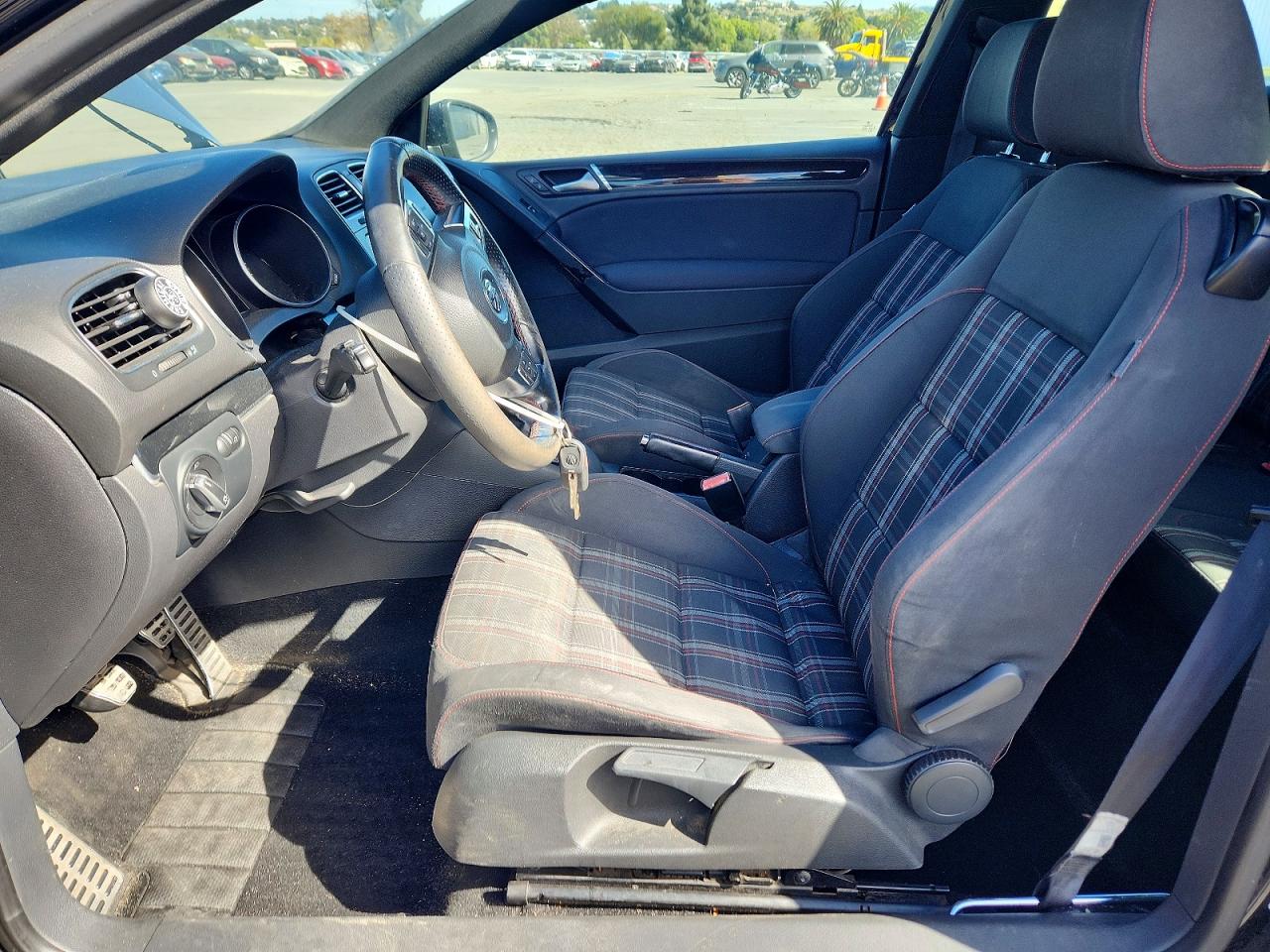 2011 Volkswagen Gti Black vin: WVWEV7AJ1BW123300