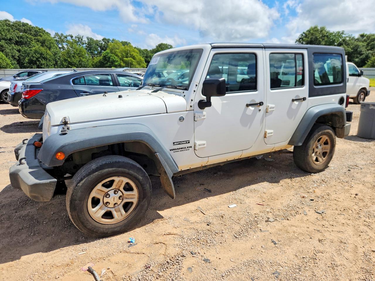 2015 Jeep Wrangler Unlimited Sport White vin: 1C4BJWKG7FL725590