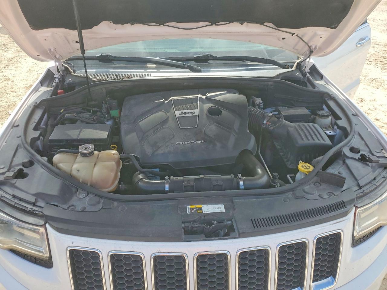 2014 Jeep Grand Cherokee Overland White vin: 1C4RJFCM6EC404254
