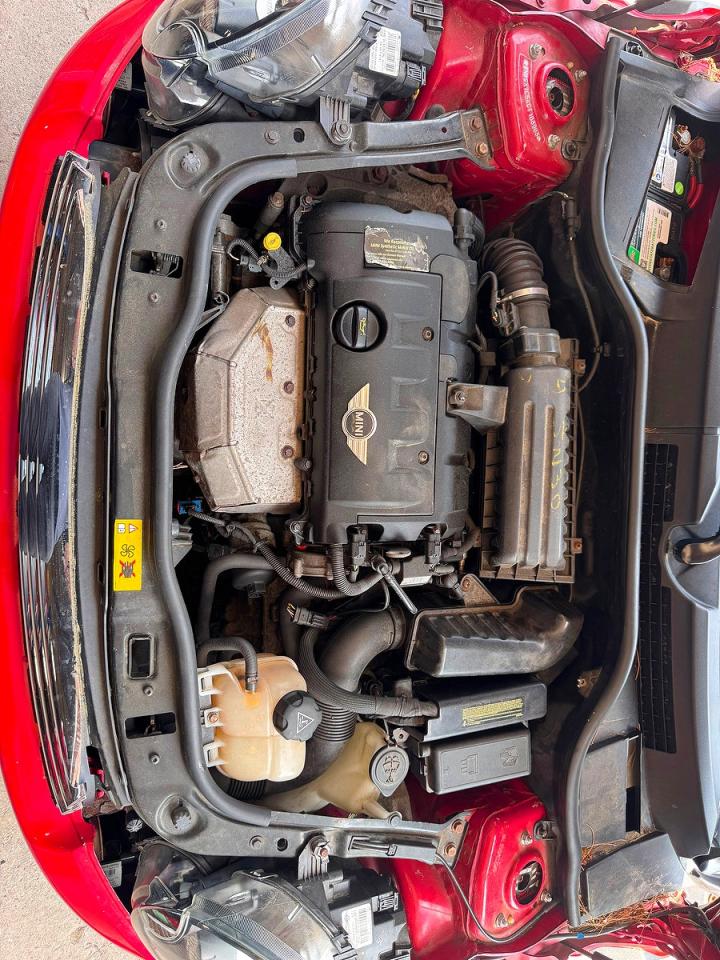 2012 Mini Cooper Coupe Red vin: WMWSX1C54CT163963