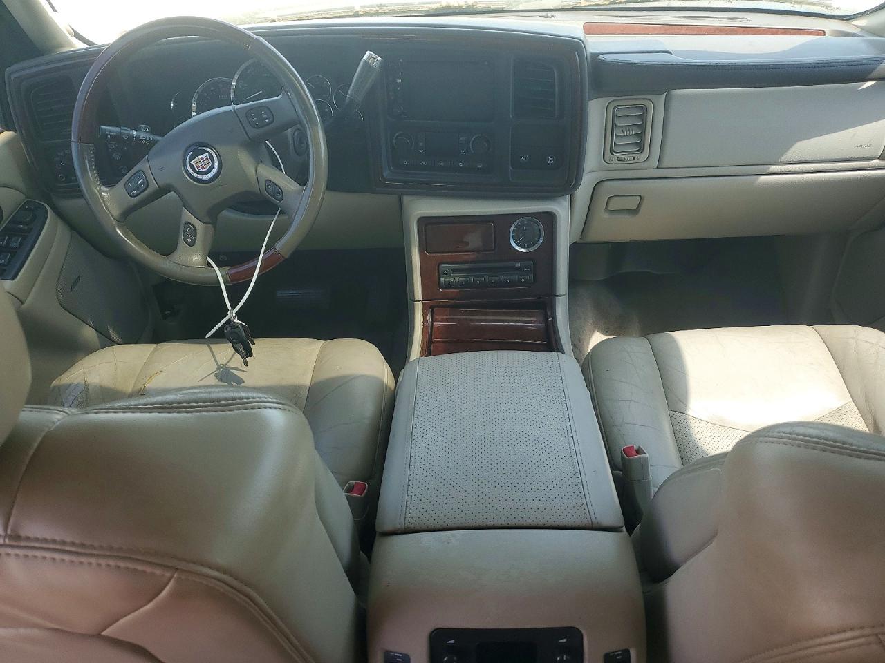 2005 Cadillac Escalade Luxury White vin: 1GYEK63N85R131068