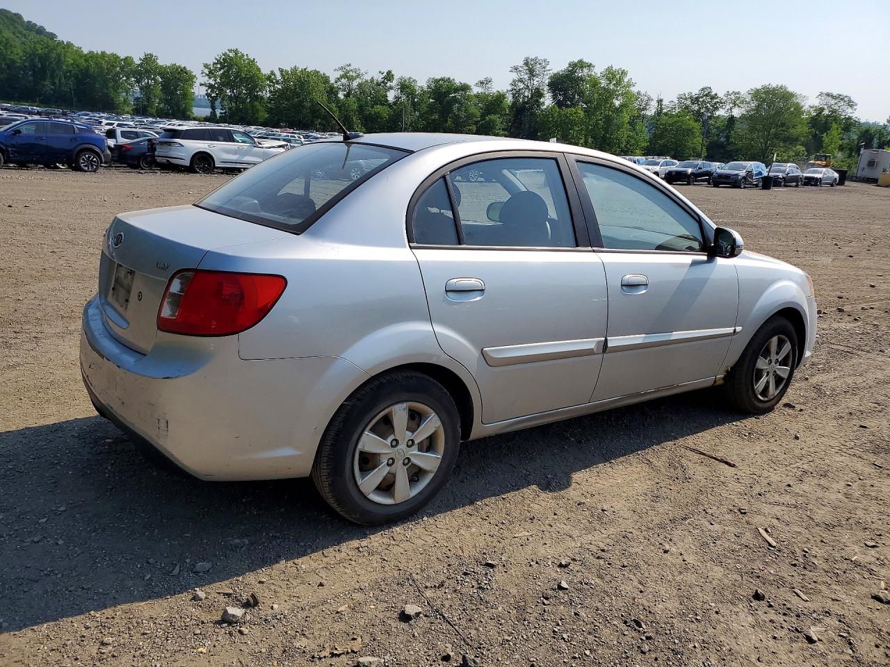 2010 Kia Rio Base Silver vin: KNADH4A30A6668676
