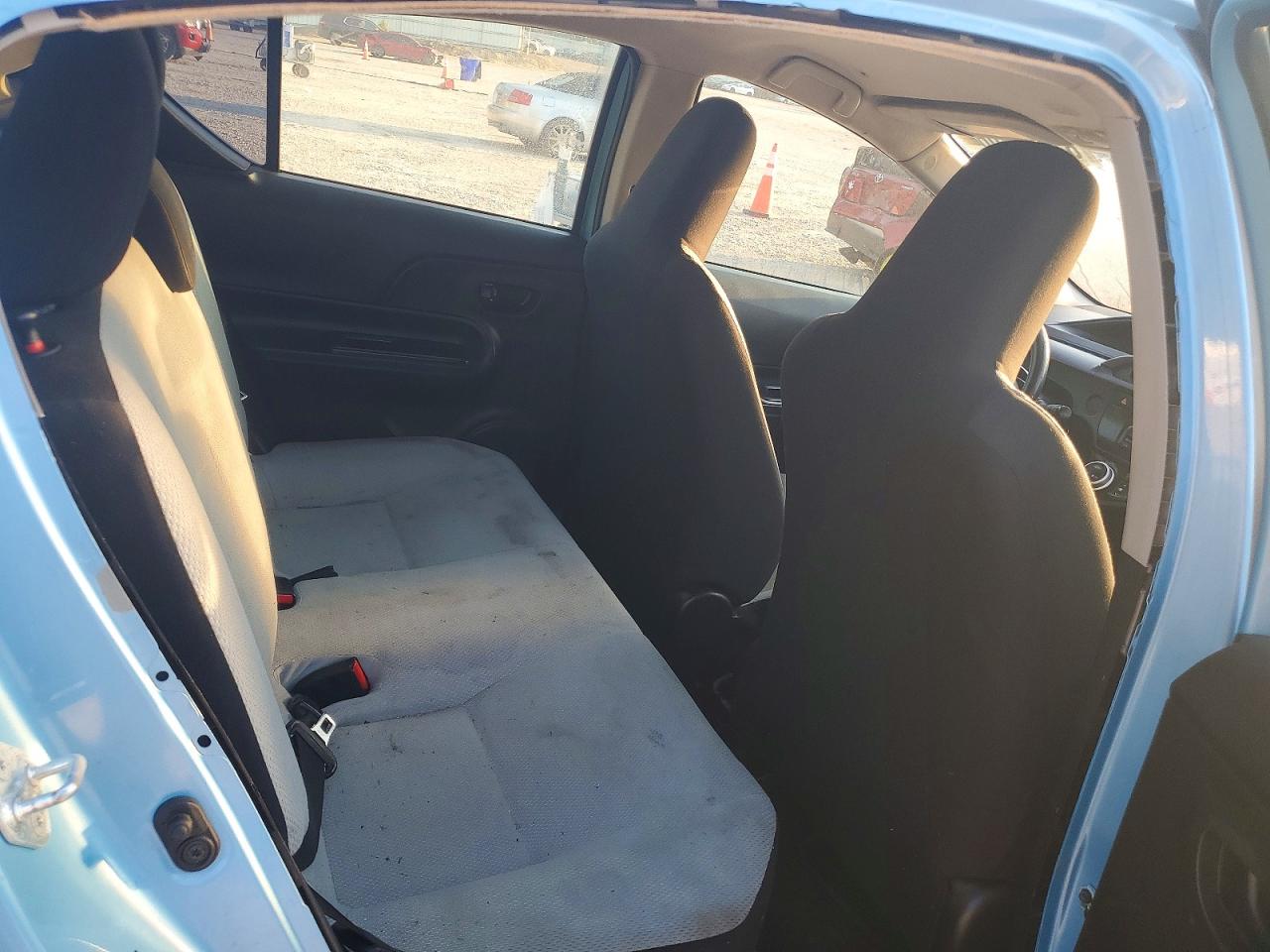2015 Toyota Prius C One Blue vin: JTDKDTB34F1091847