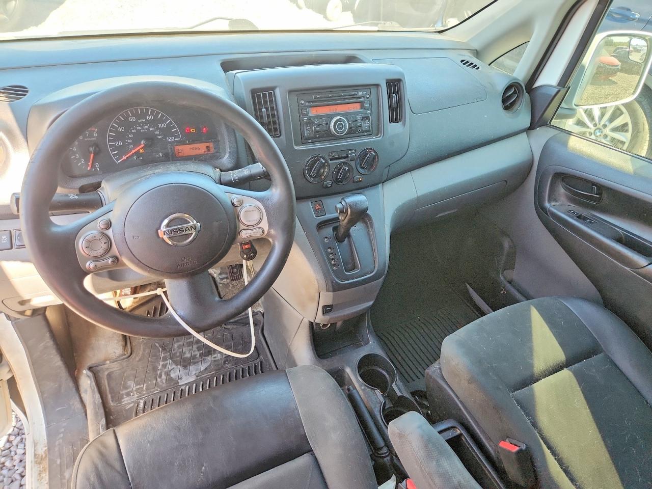 2015 Nissan Nv200 Sv White vin: 3N6CM0KN9FK717540