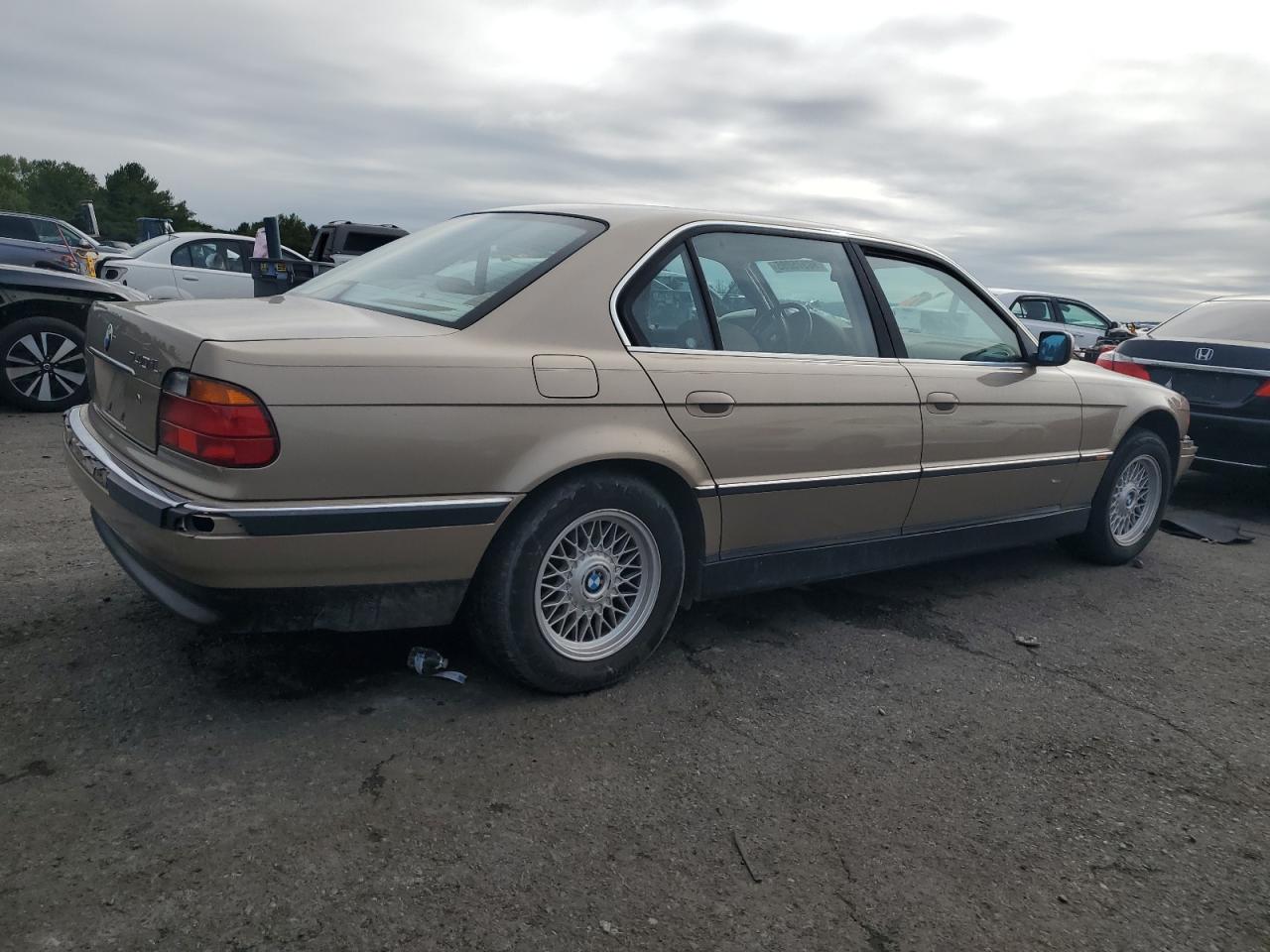 2000 Bmw 740 Il Tan vin: WBAGH8341YDP14936