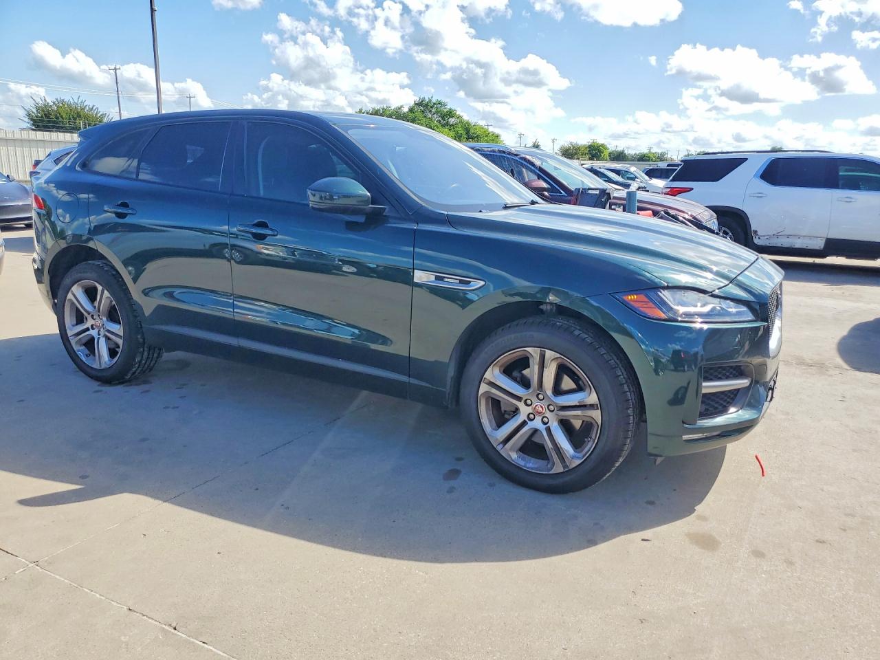 2017 Jaguar F-pace R - Sport Green vin: SADCL2BV7HA085292