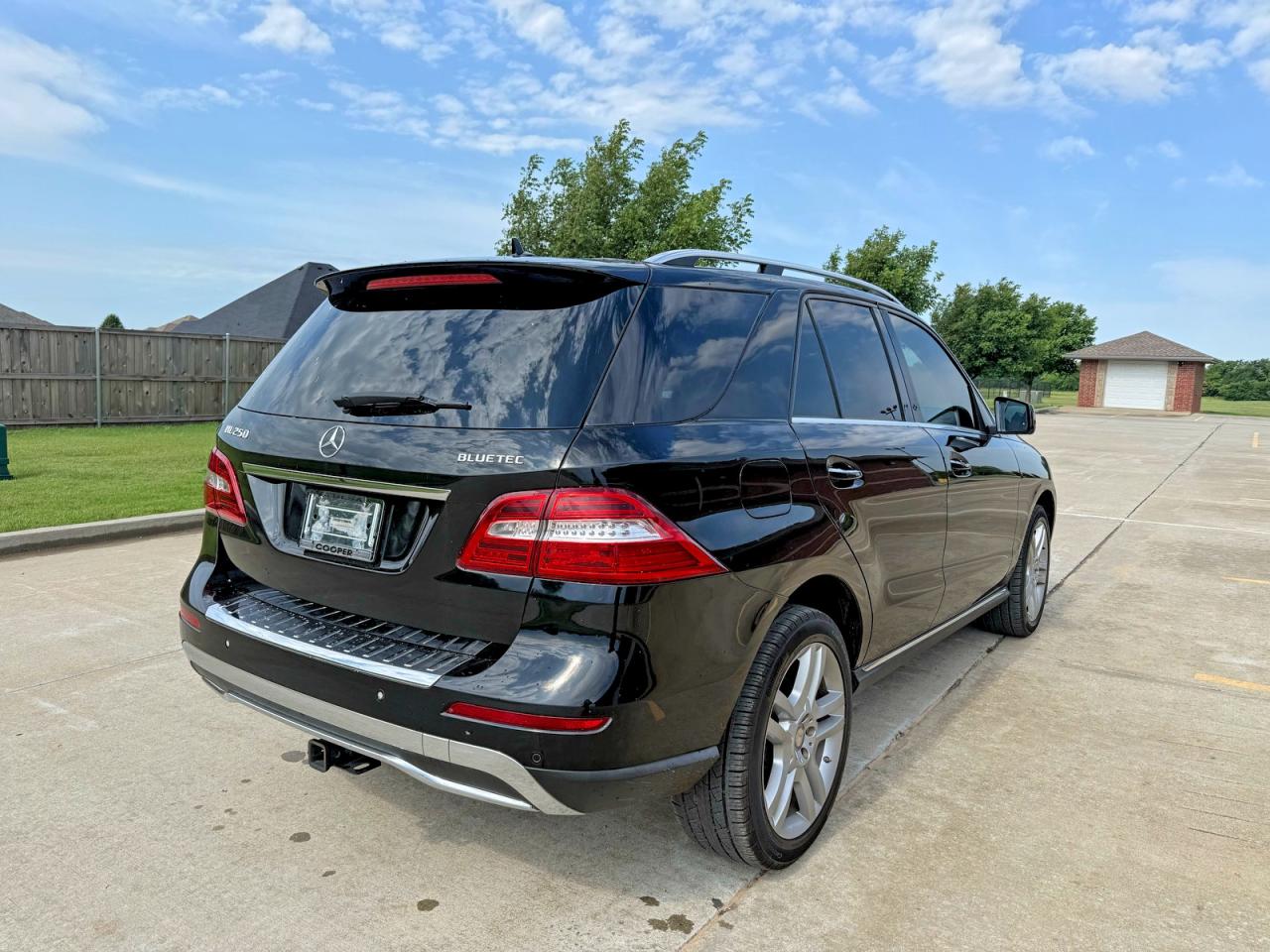 2015 Mercedes-benz Ml 250 Bluetec Черный vin: 4JGDA0EB1FA503026