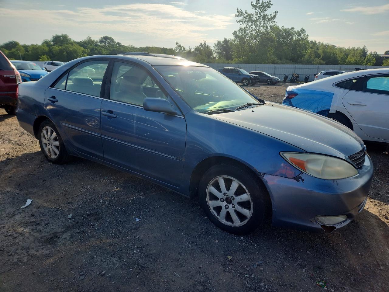 2004 Toyota Camry Xle Cream vin: 4T1BE30K84U861613