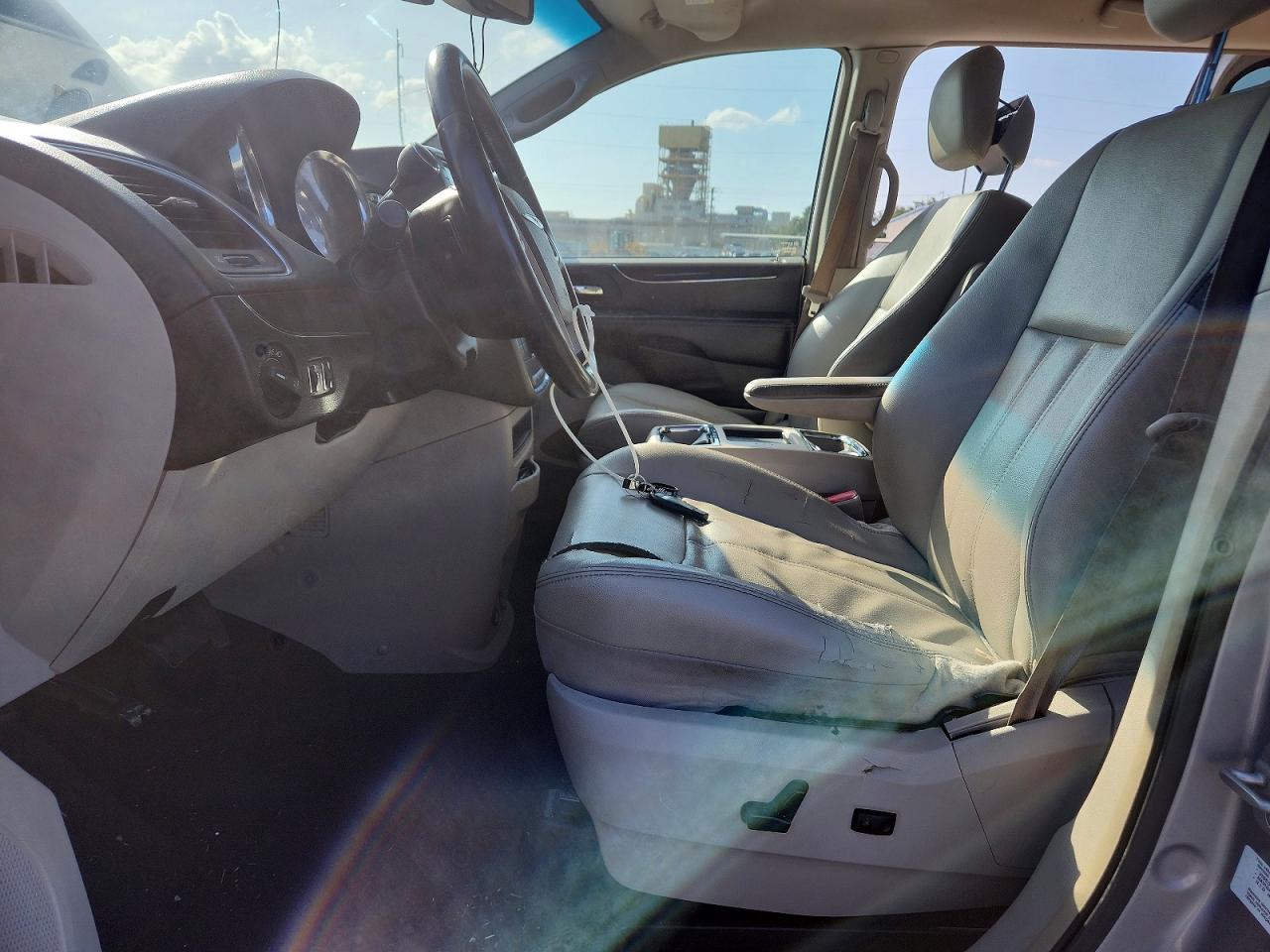 2013 Chrysler Town & Country Touring Серебряный vin: 2C4RC1BG1DR645640