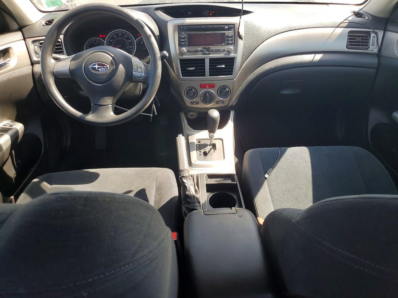 2010 Subaru Impreza 2.5i Silver vin: JF1GE6A64AH517073
