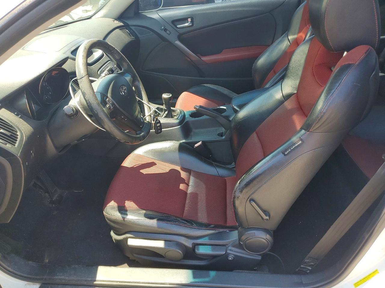 2011 Hyundai Genesis Coupe 2.0t Белый vin: KMHHT6KD9BU054613