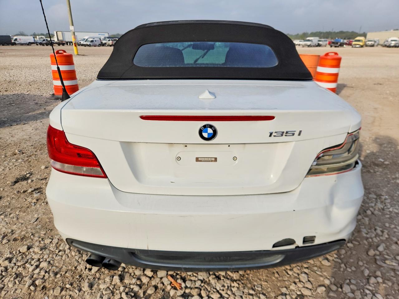 2013 Bmw 135 I White vin: WBAUN7C5XDVM27839