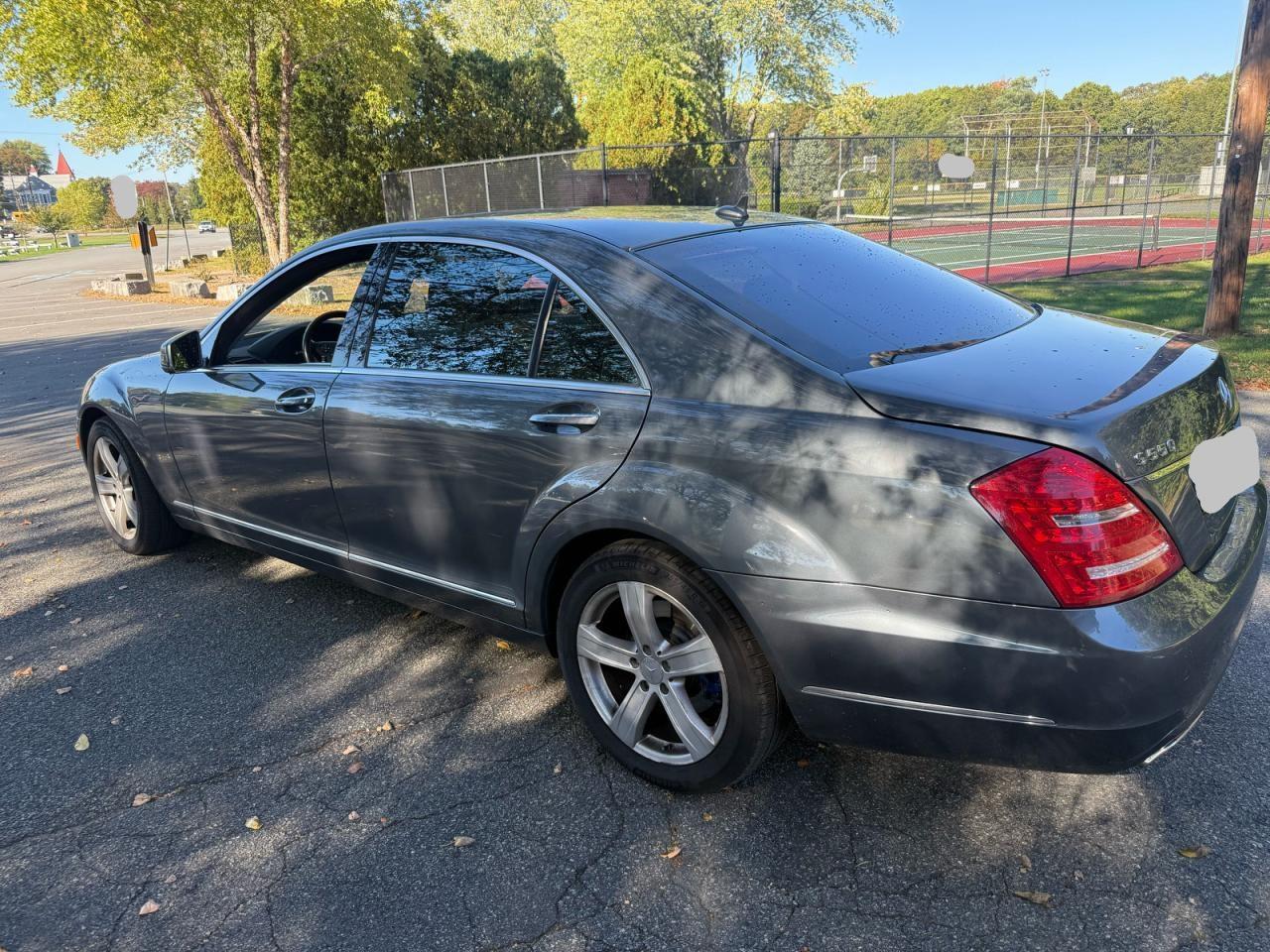 2011 Mercedes-benz S 550 4matic Blue vin: WDDNG8GB1BA419906