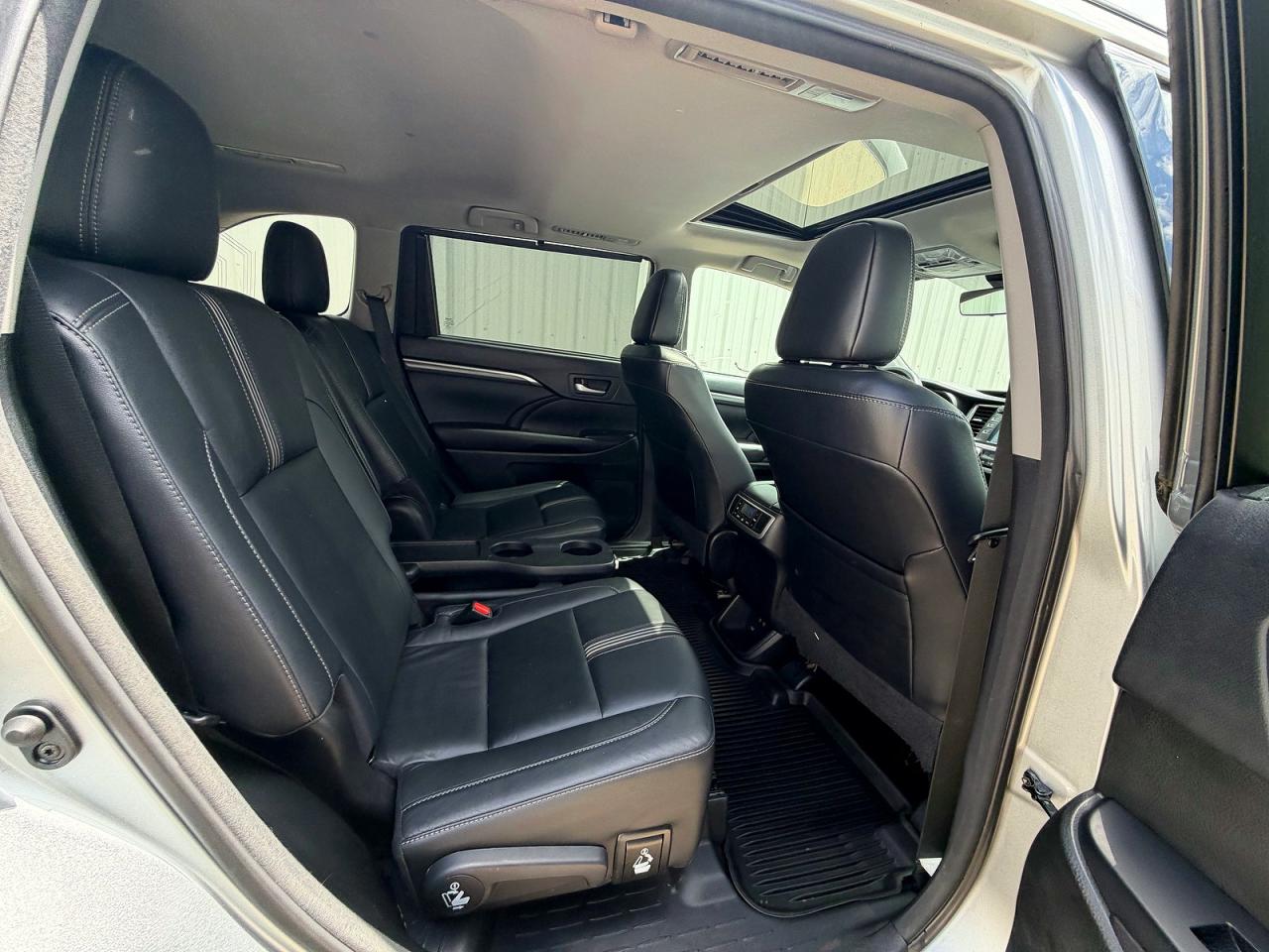 2017 Toyota Highlander Se Silver vin: 5TDJZRFH0HS508358