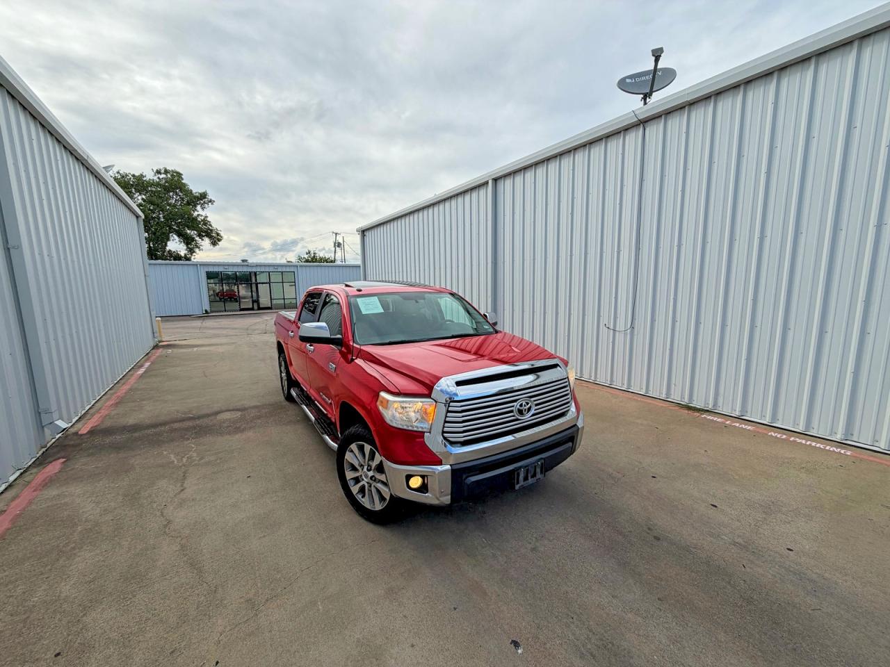 2015 Toyota Tundra Crewmax Limited Red vin: 5TFHW5F14FX468750