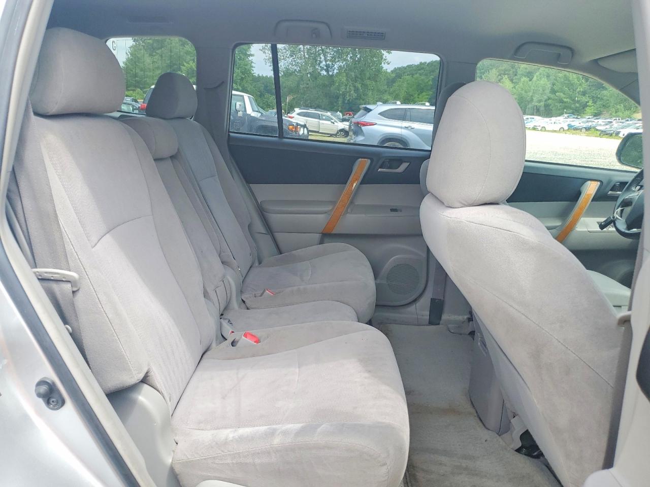 2009 Toyota Highlander Hybrid Silver vin: JTEEW41A492026567