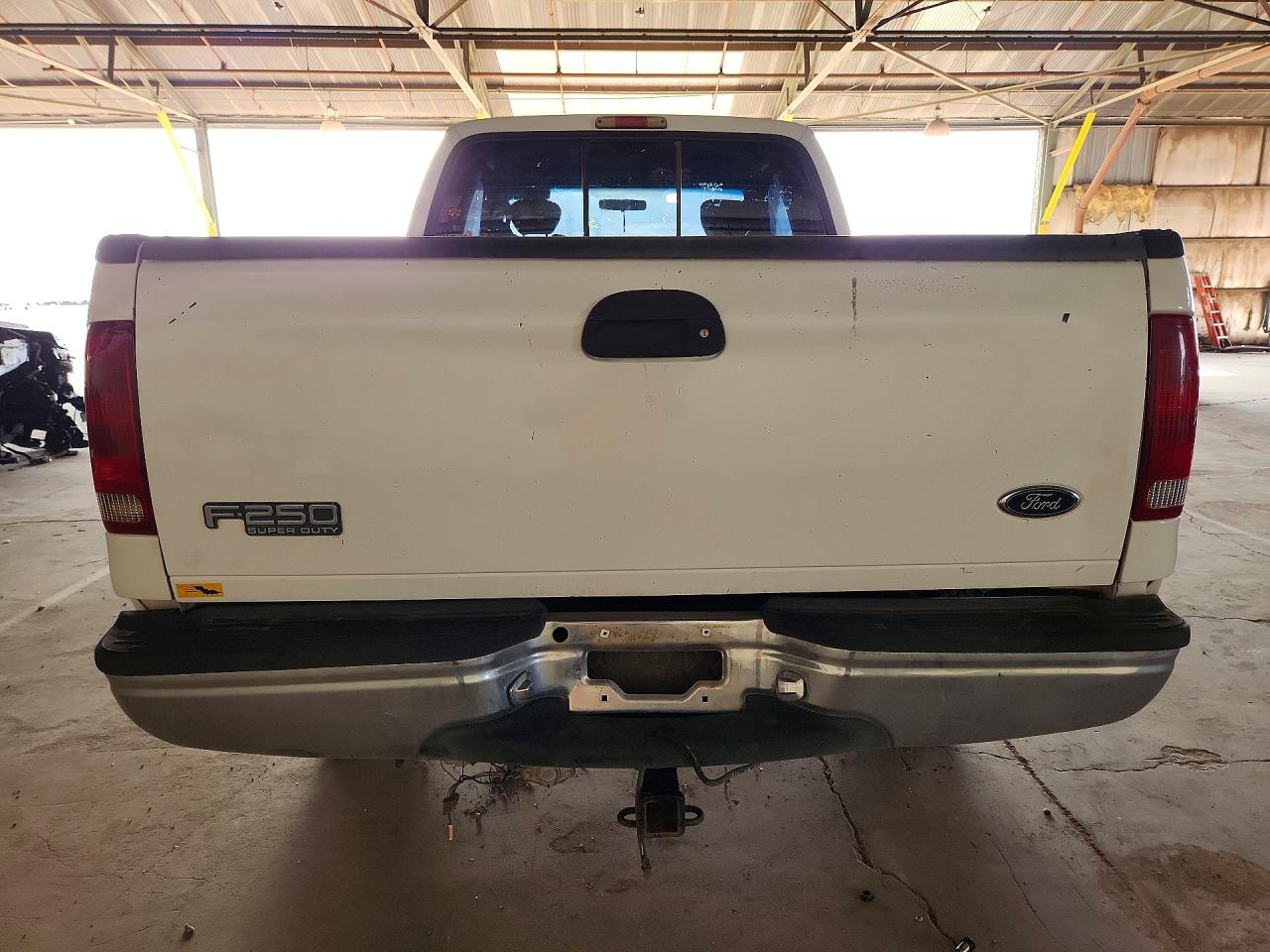 2004 Ford F250 Super Duty White vin: 1FTNX21L74EA53339