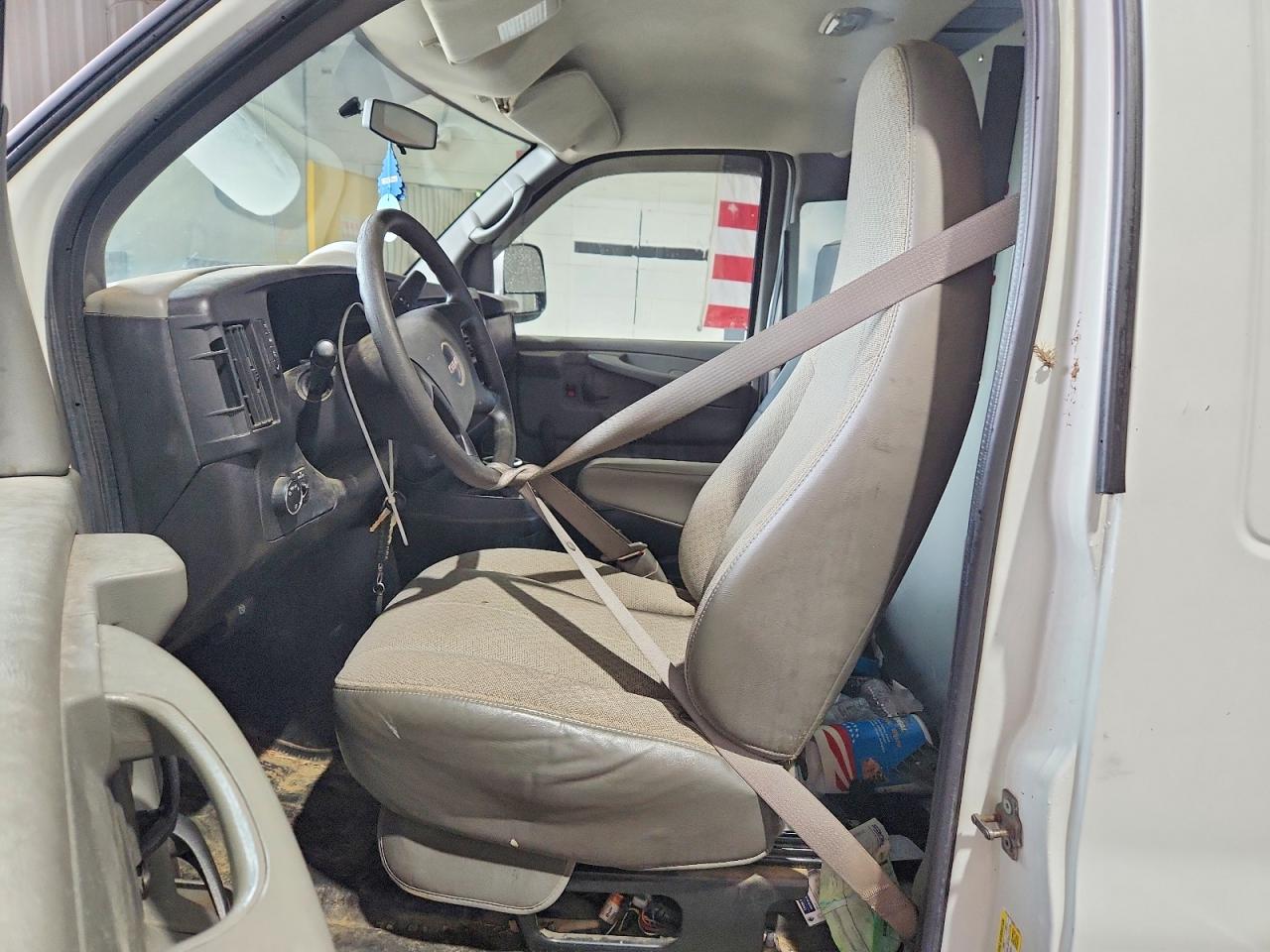 2011 Gmc Savana G2500 Белый vin: 1GTW7FBA2B1114965