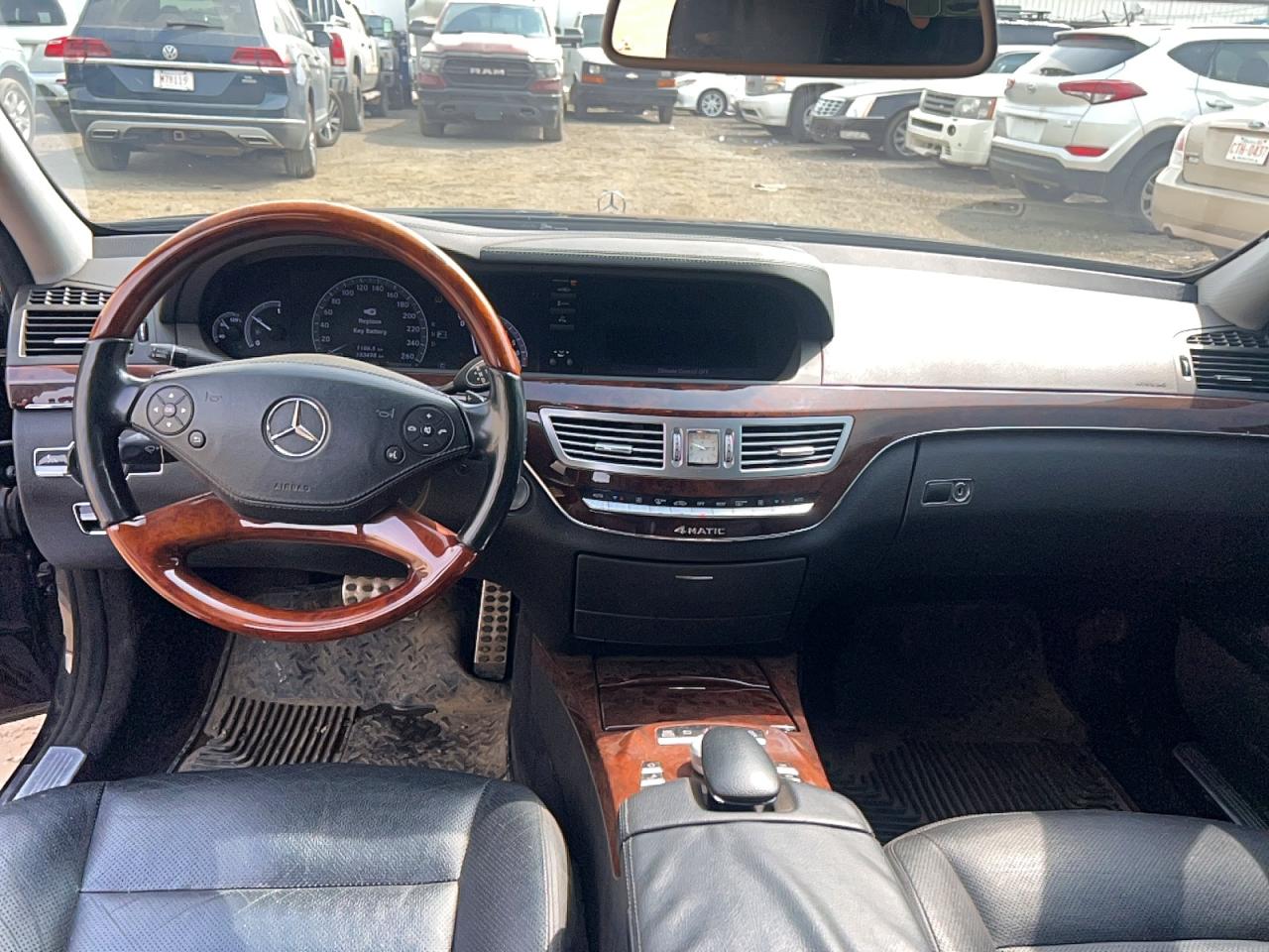 2010 Mercedes-benz S 550 4matic Black vin: WDDNG8GB3AA343488