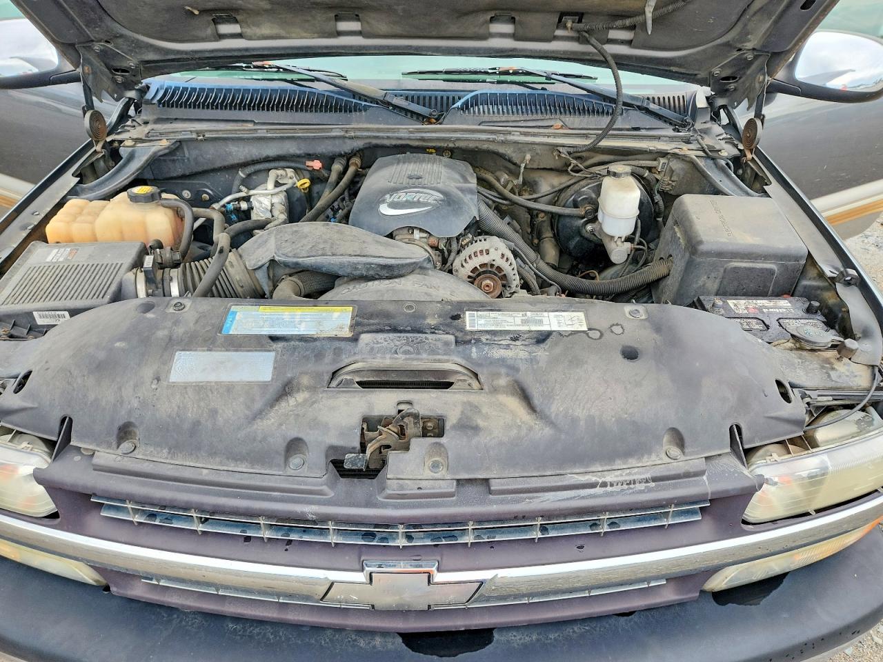 2001 Chevrolet Silverado K1500 Серебряный vin: 1GCEK19V31E315142