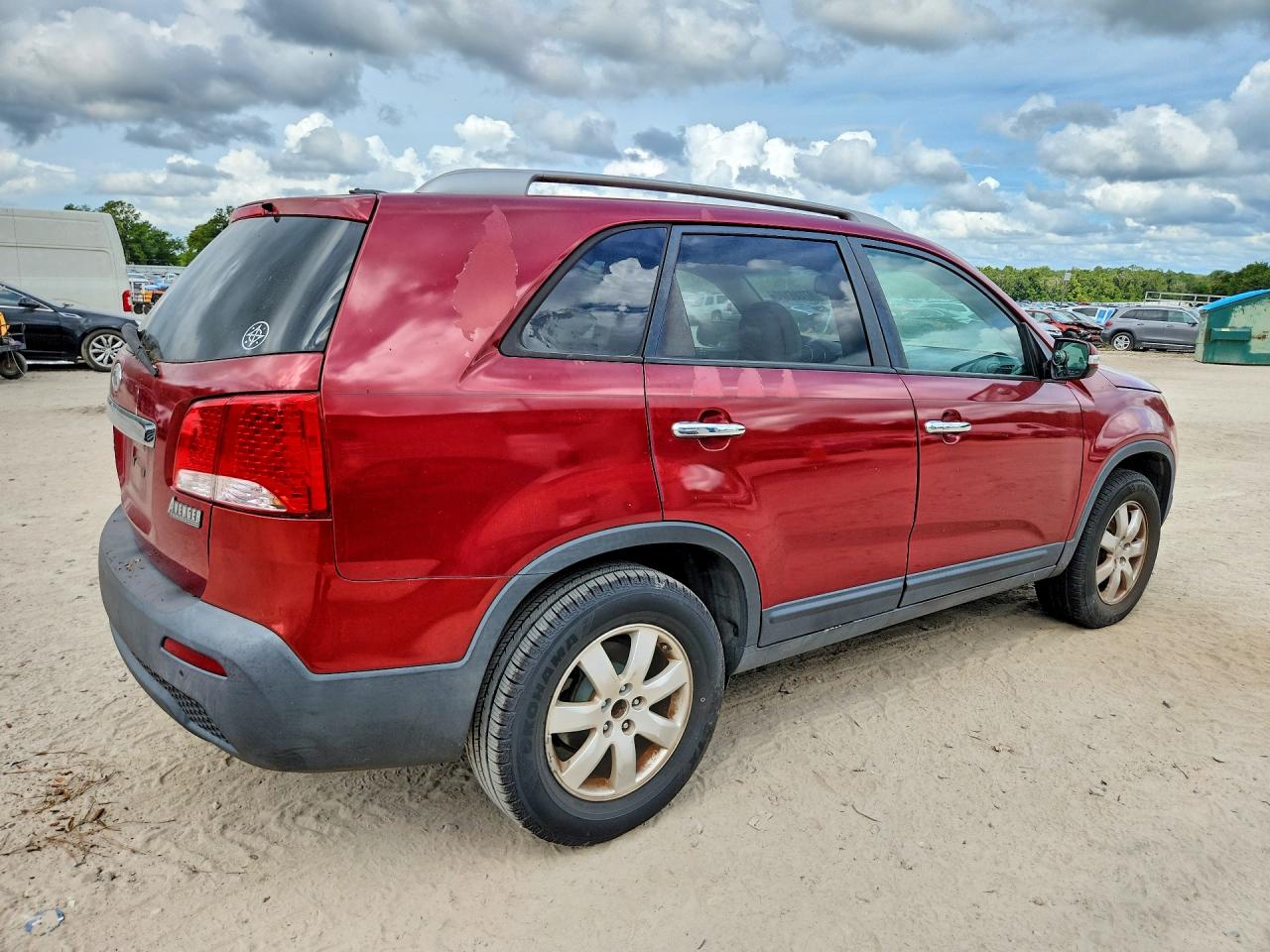 2011 Kia Sorento Lx Red vin: 5XYKT3A14BG028437