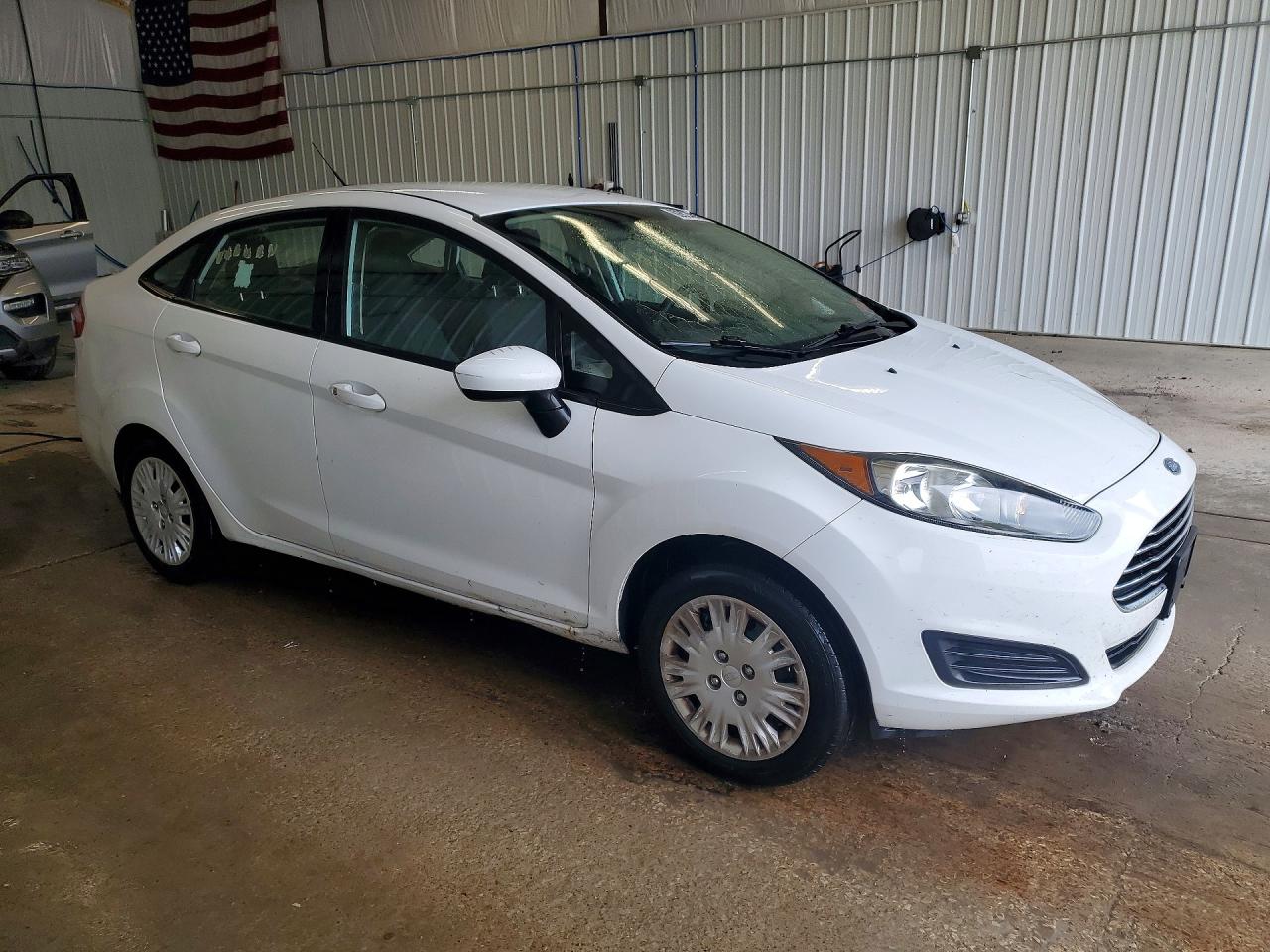 2015 Ford Fiesta S White vin: 3FADP4AJ2FM224037