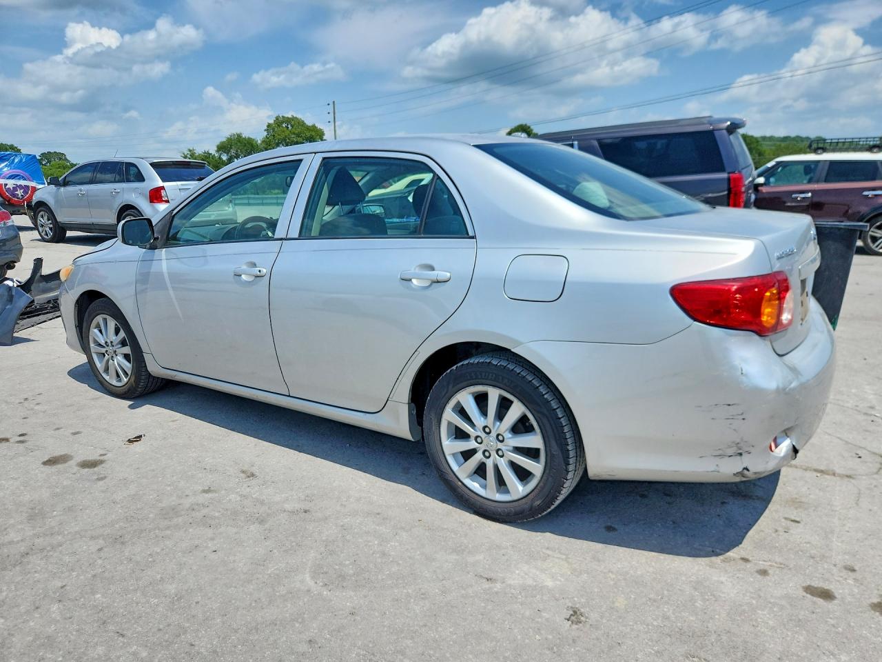 2009 Toyota Corolla Le Gray vin: JTDBL40E99J015137