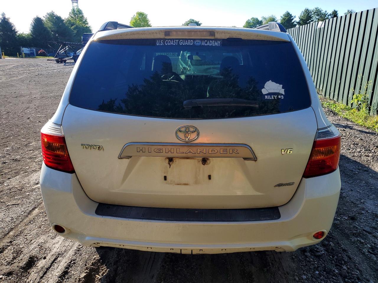 2009 Toyota Highlander Base White vin: JTEES41A692148343