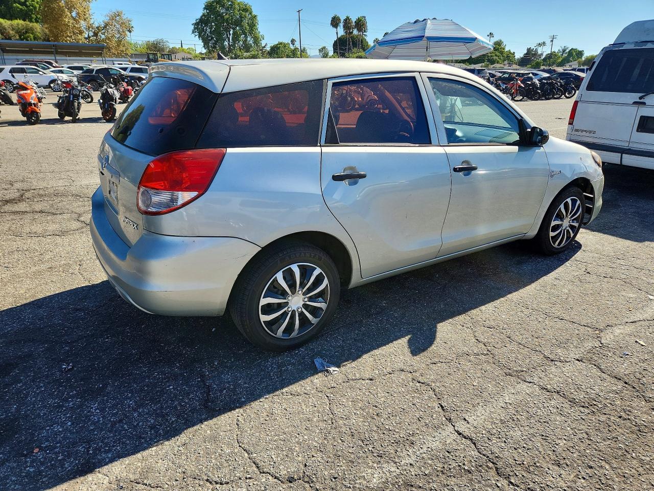 2004 Toyota Matrix Base Серебряный vin: 2T1KR32EX4C217754