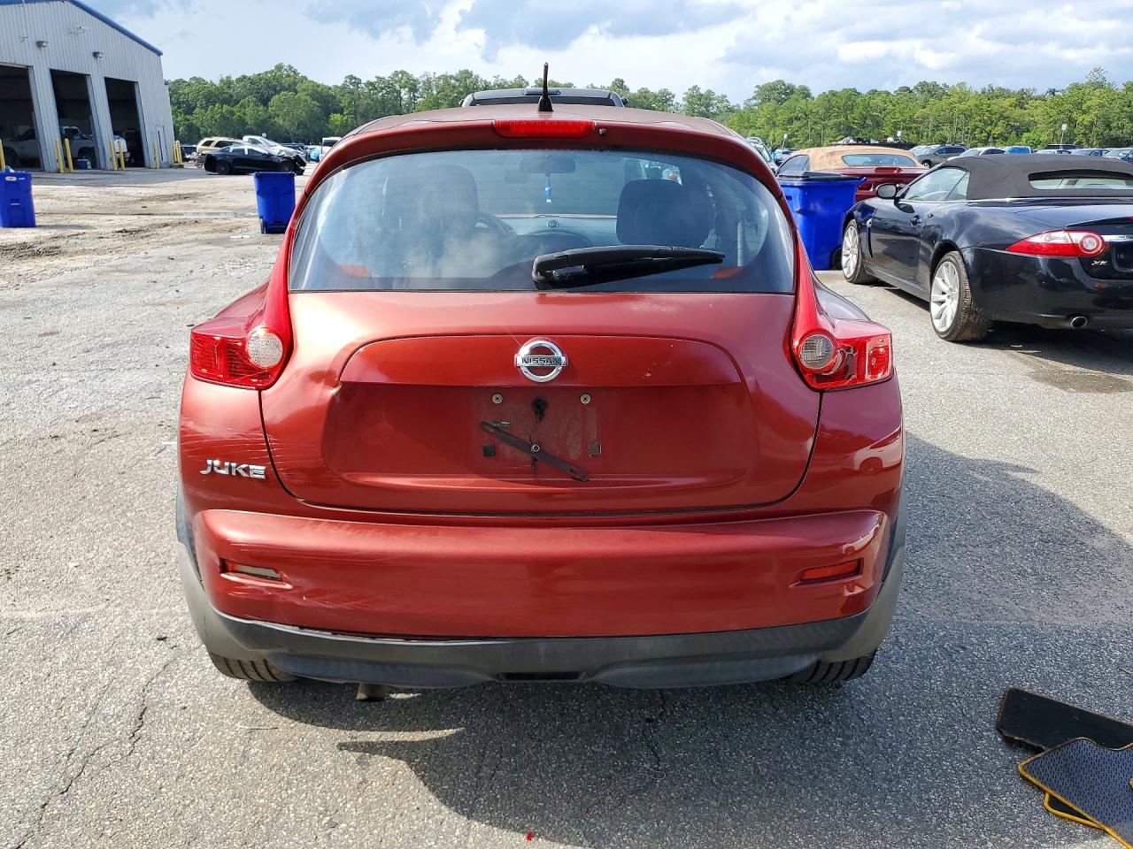 2011 Nissan Juke S Maroon vin: JN8AF5MR3BT018233