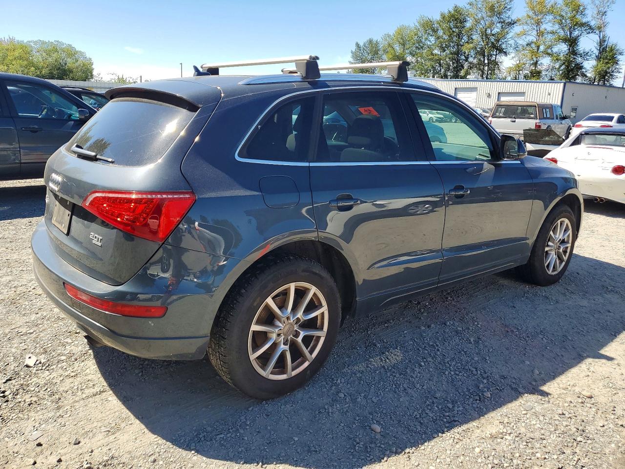 2011 Audi Q5 Premium Blue vin: WA1CFAFP7BA014443