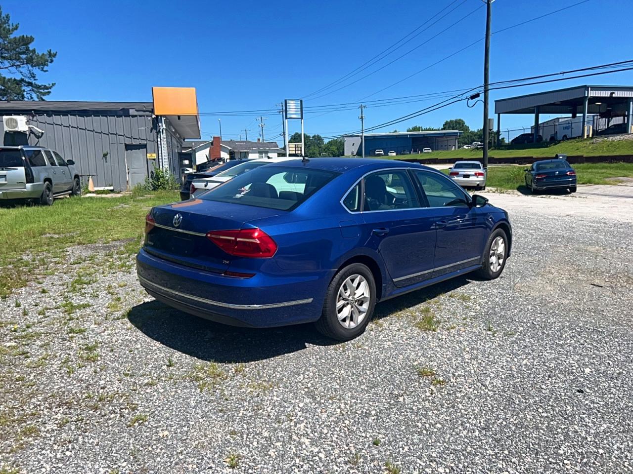 2016 Volkswagen Passat S Blue vin: 1VWAS7A38GC019000