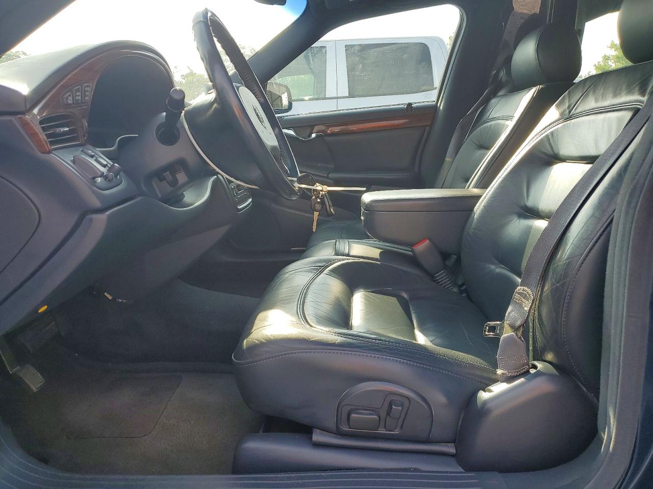 2001 Cadillac Professional Chassis Синий vin: 1GEEH90Y81U500479